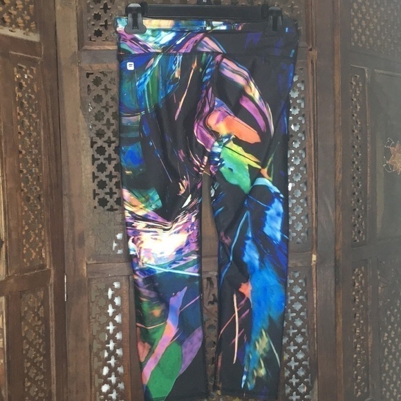 Fabletics capri length power hold legging - Picture 2 of 7